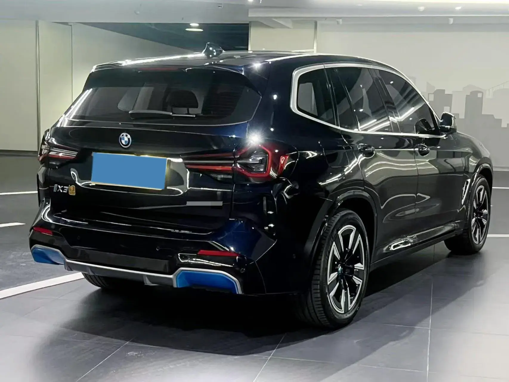 2022 BMW IX3 thumbnail 4