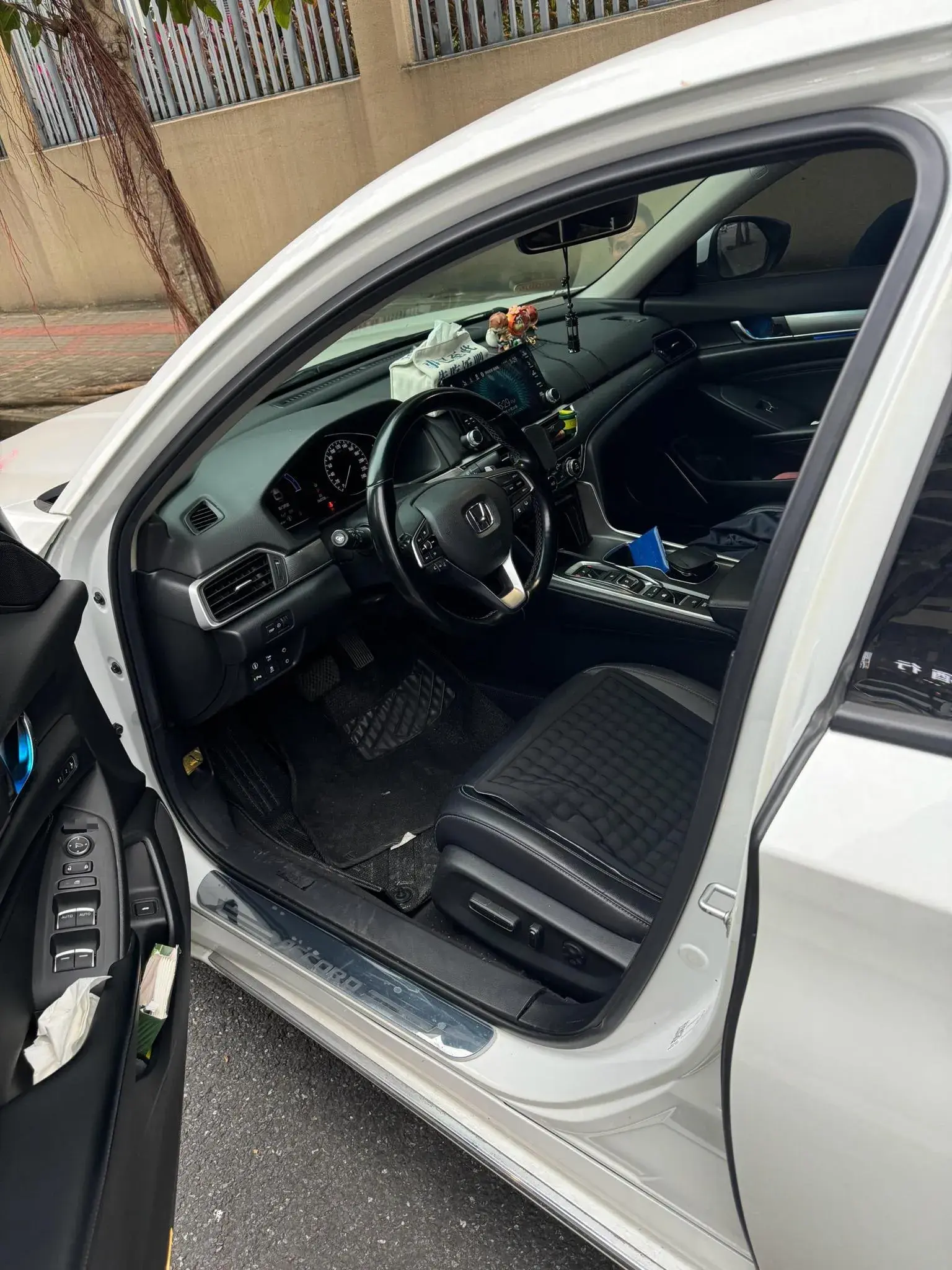 2018 HONDA ACCORD thumbnail 4