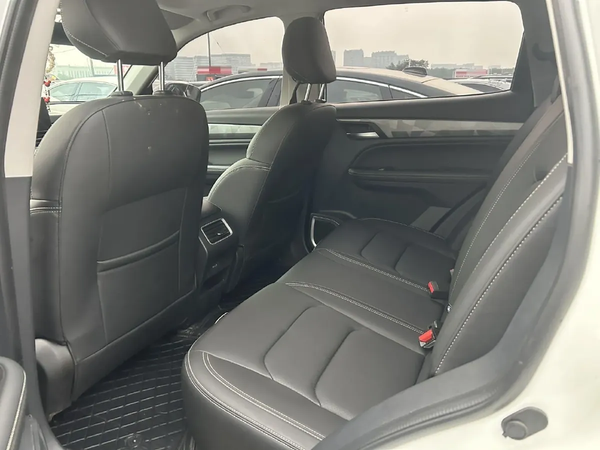 2021 Geely Vision X6 1.4T 141HP L4 6MT,autocango,china used car exporter,china ev exporter,chinese used car exporter,chinese used ev exporter