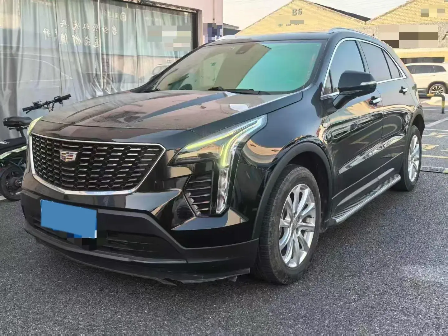 2021 CADILLAC XT4 view 1