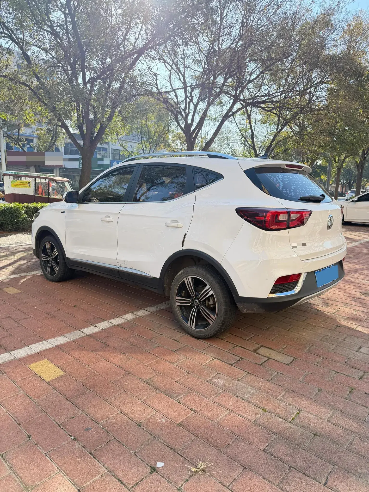 2017 MG ZS thumbnail 3