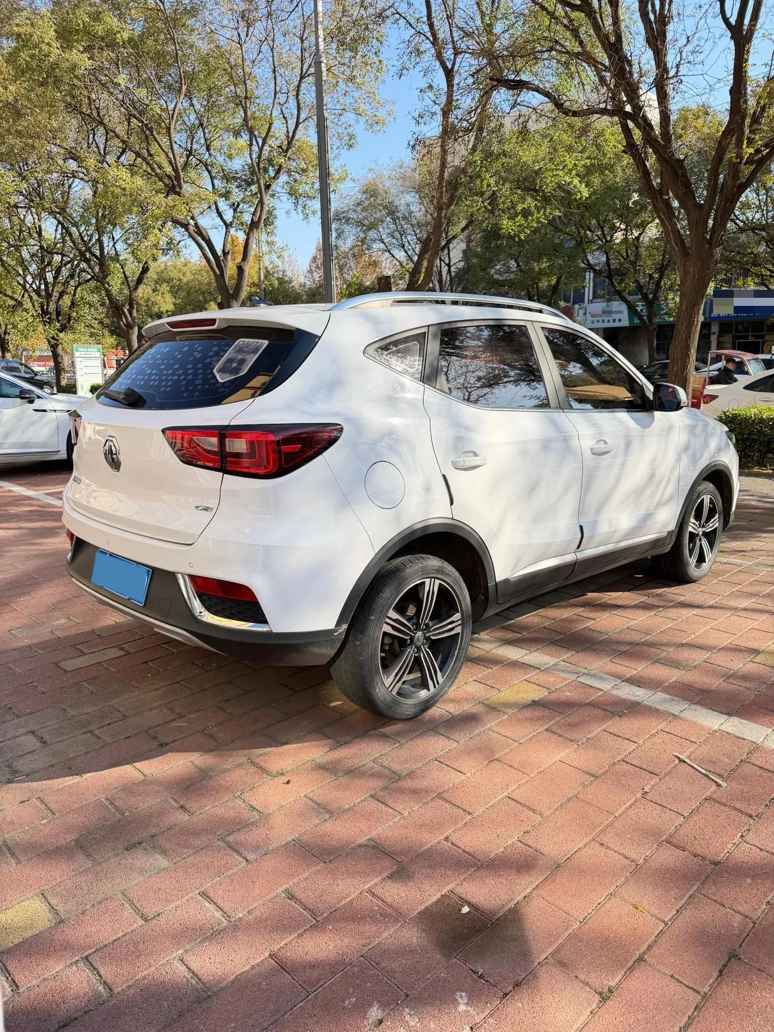 2017 MG ZS thumbnail 4