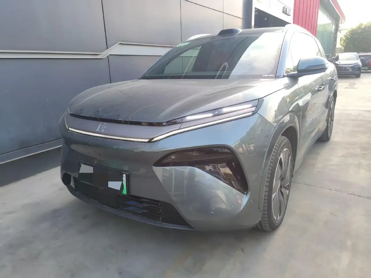 2025 BYD TangL BEV