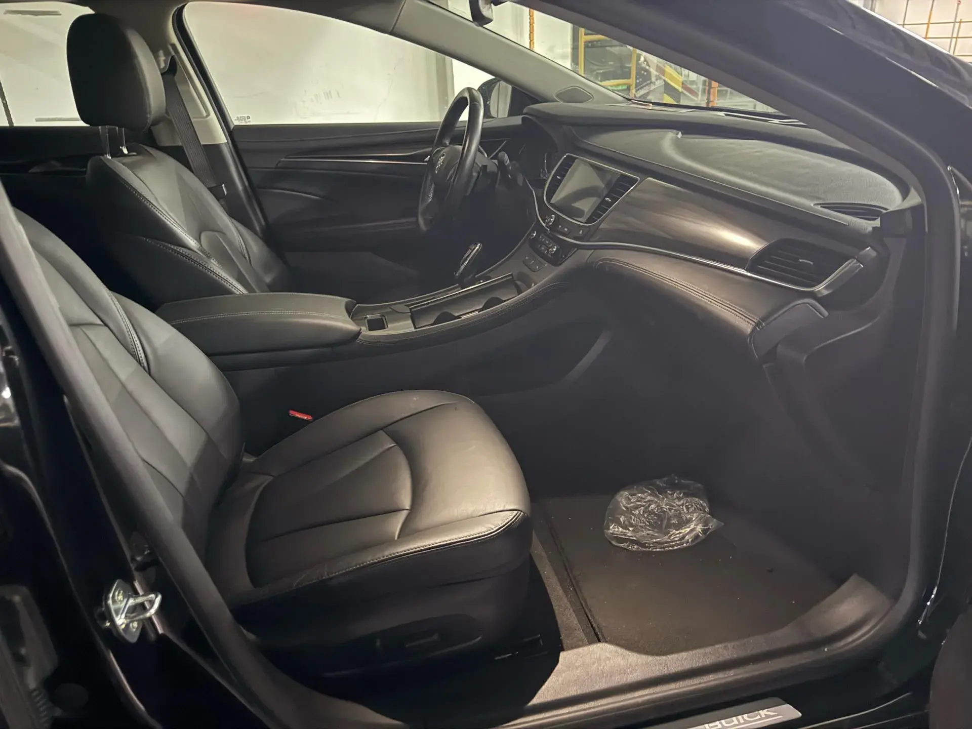 2022 BUICK LARCOSSE thumbnail 4