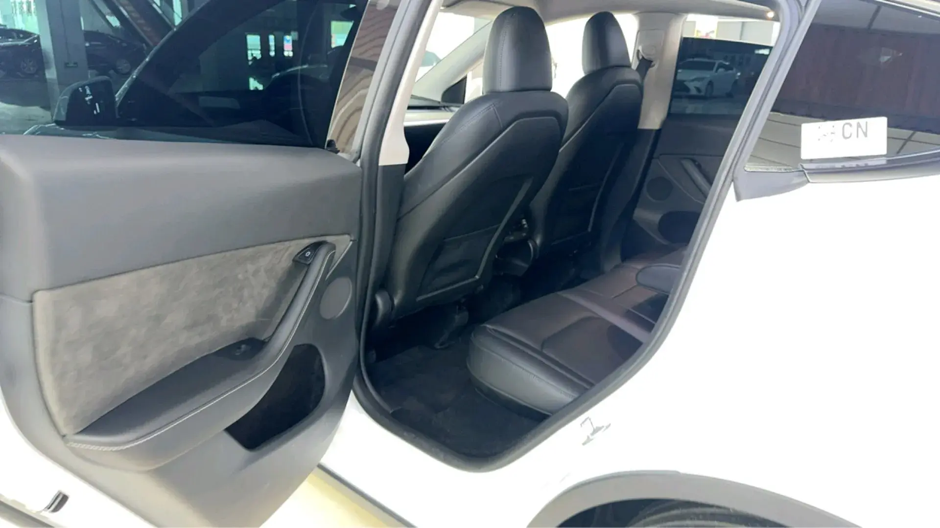 2024 TESLA MODEL thumbnail 4