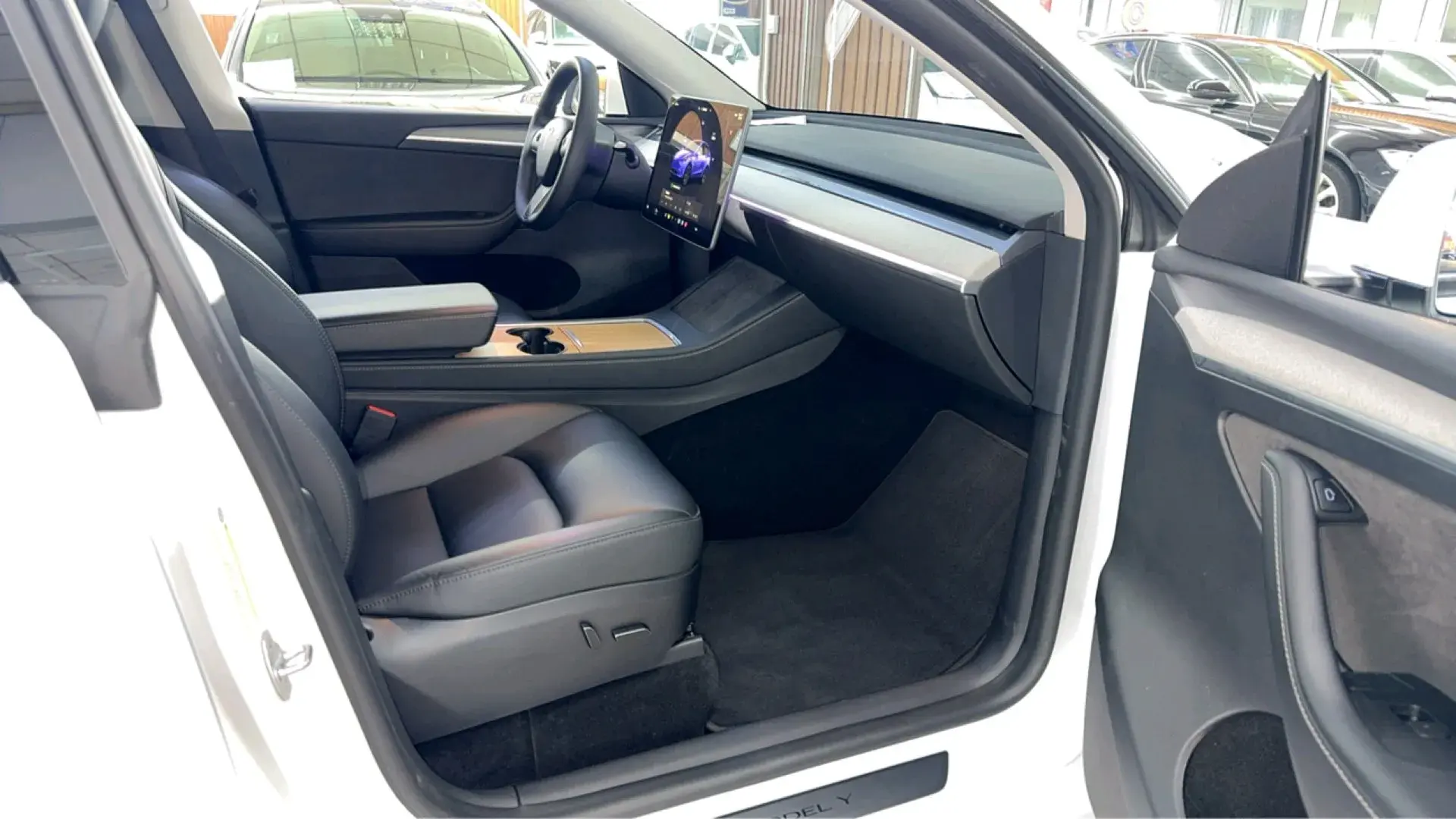 2024 TESLA MODEL thumbnail 2