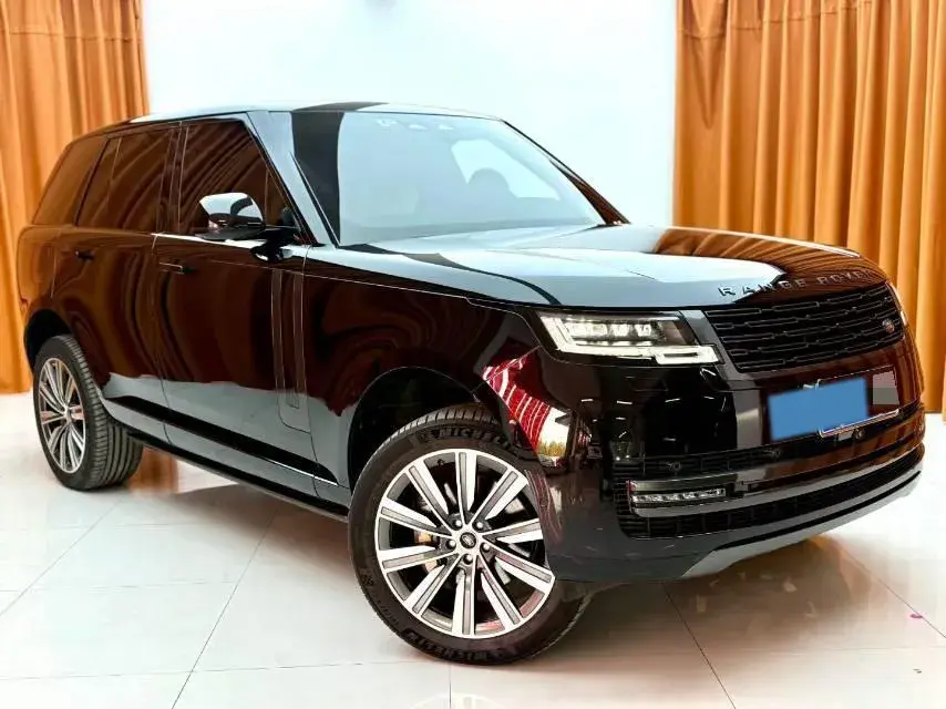 2023 LAND ROVER thumbnail 3