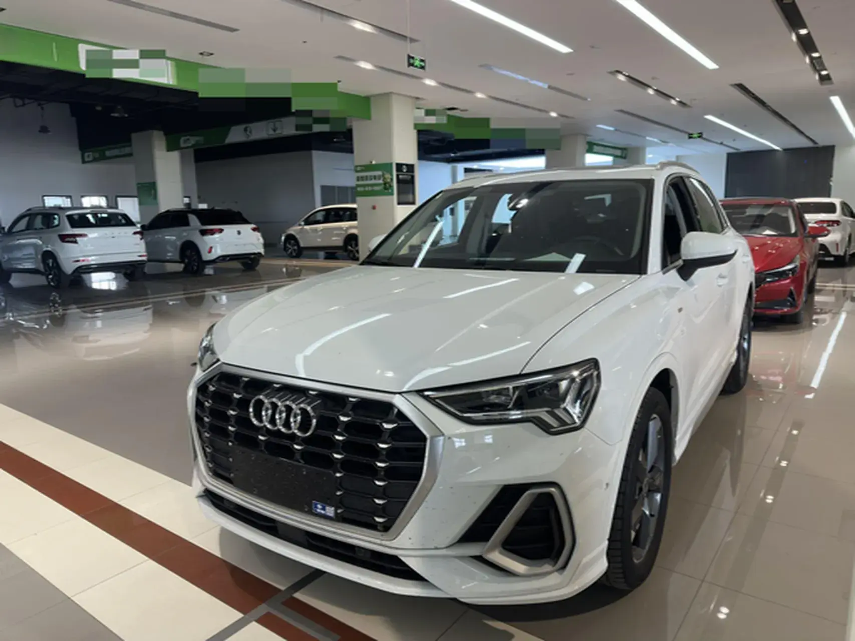 2022 AUDI Q3 view 1