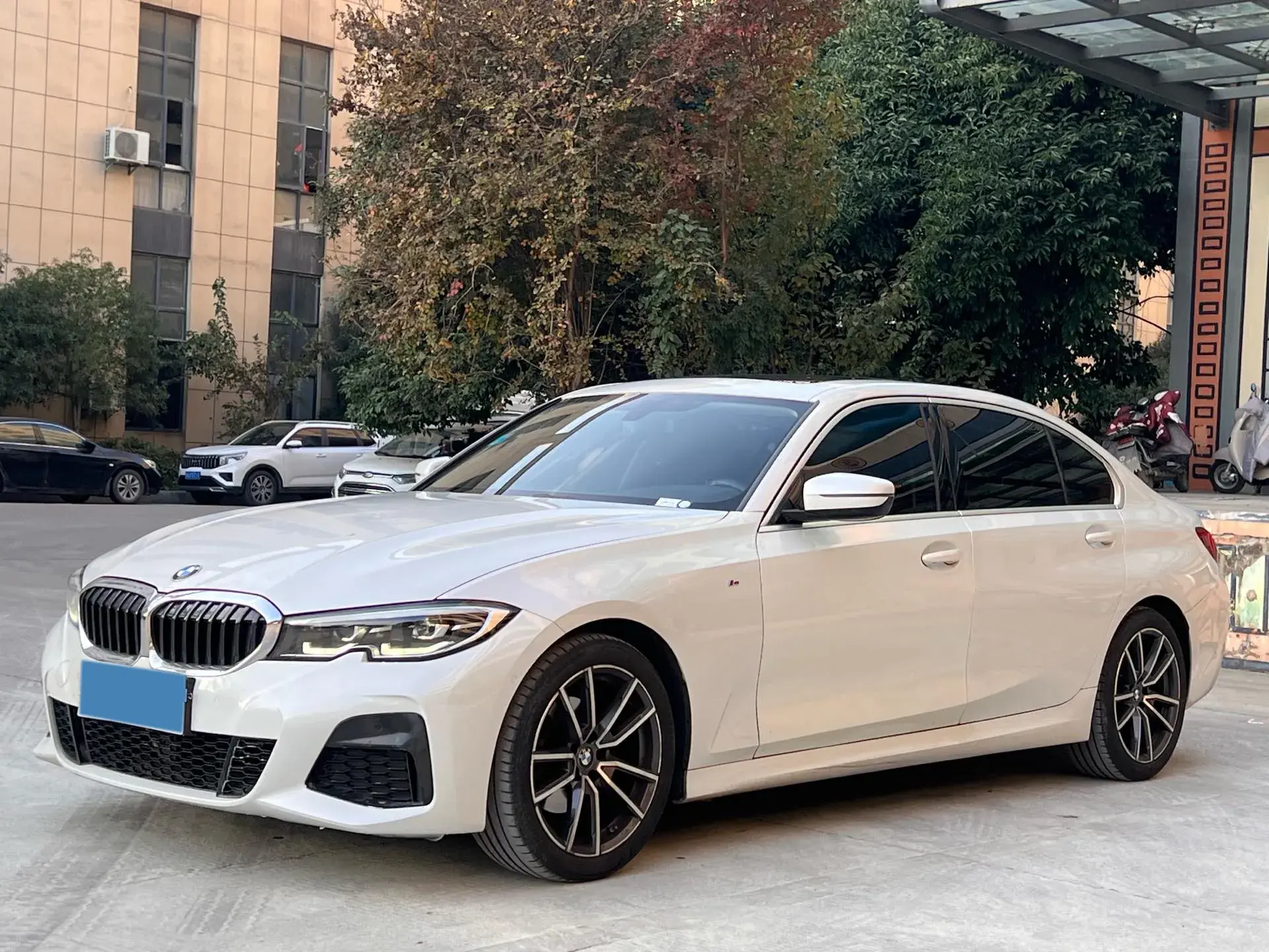 2020 BMW 3 view 1