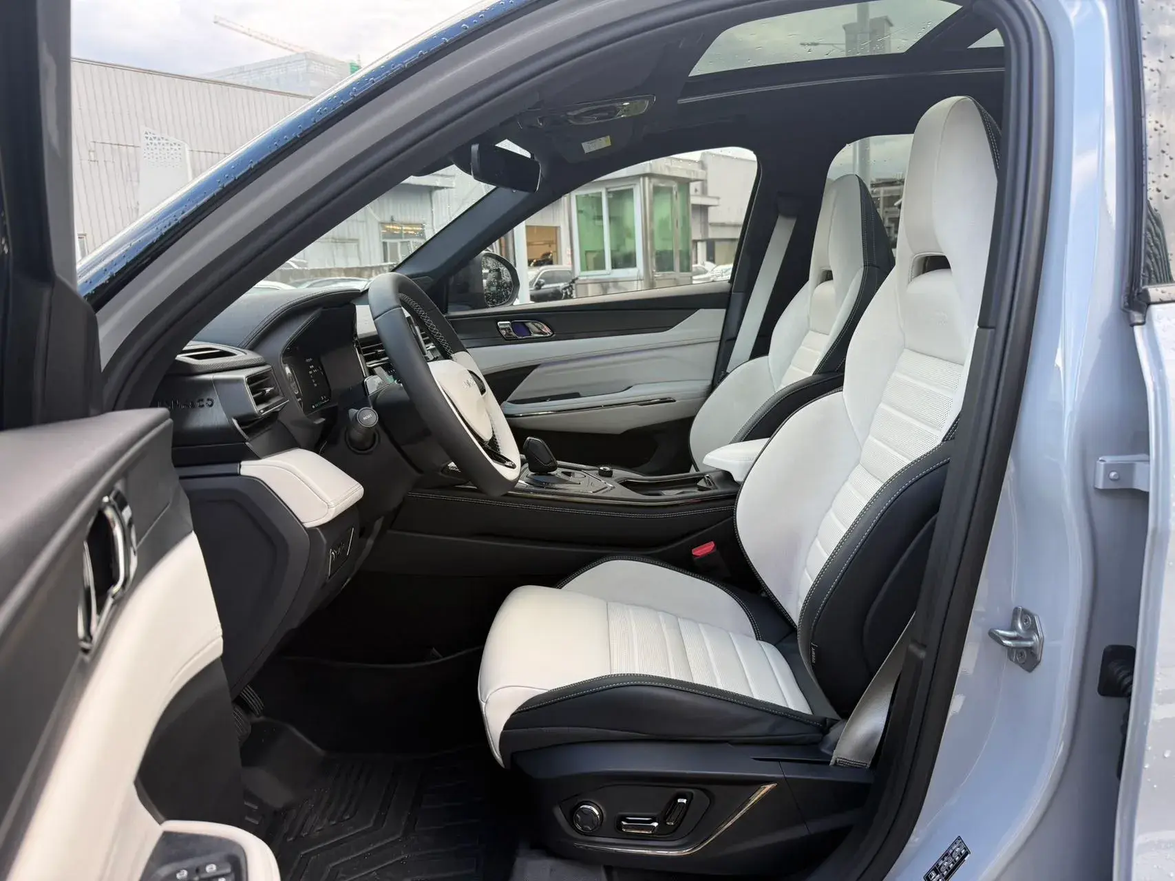 2022 LYNK&CO 01 thumbnail 2