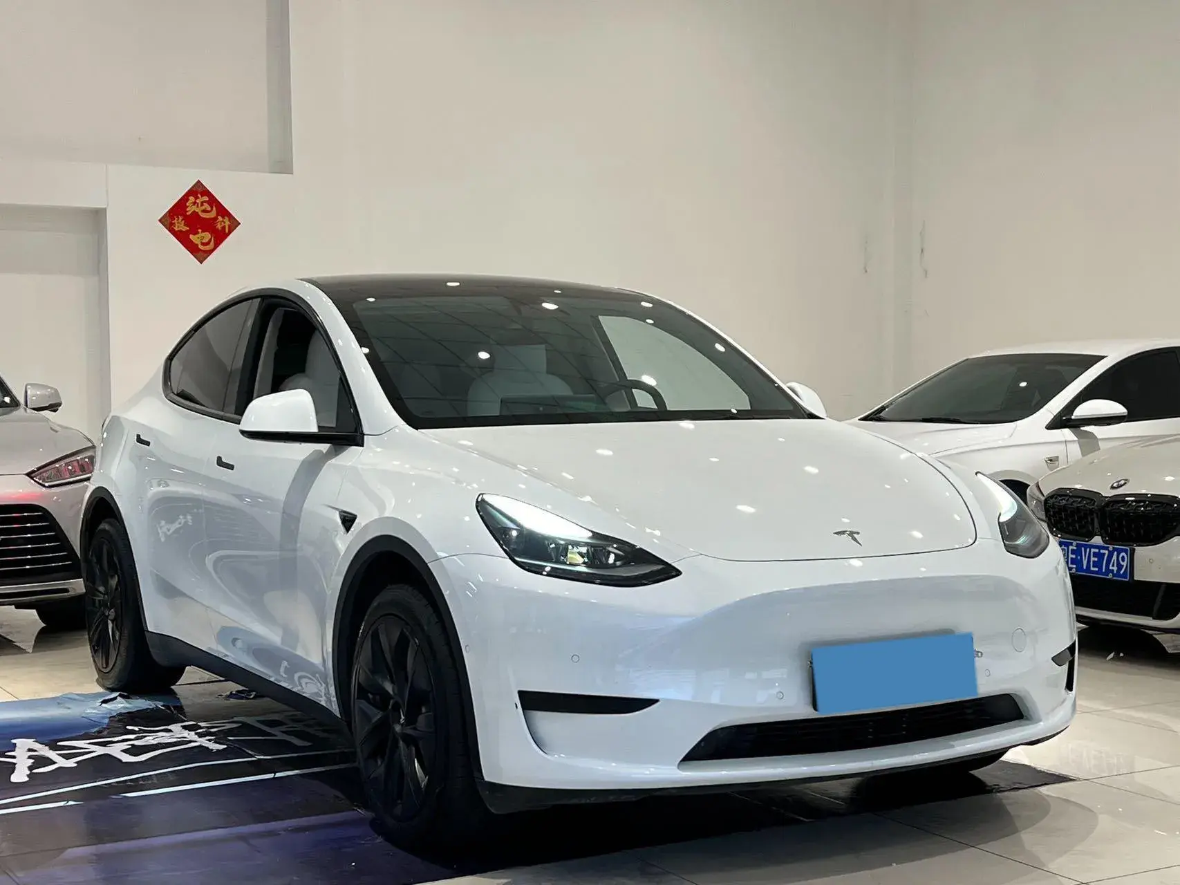 2022 TESLA MODEL thumbnail 3