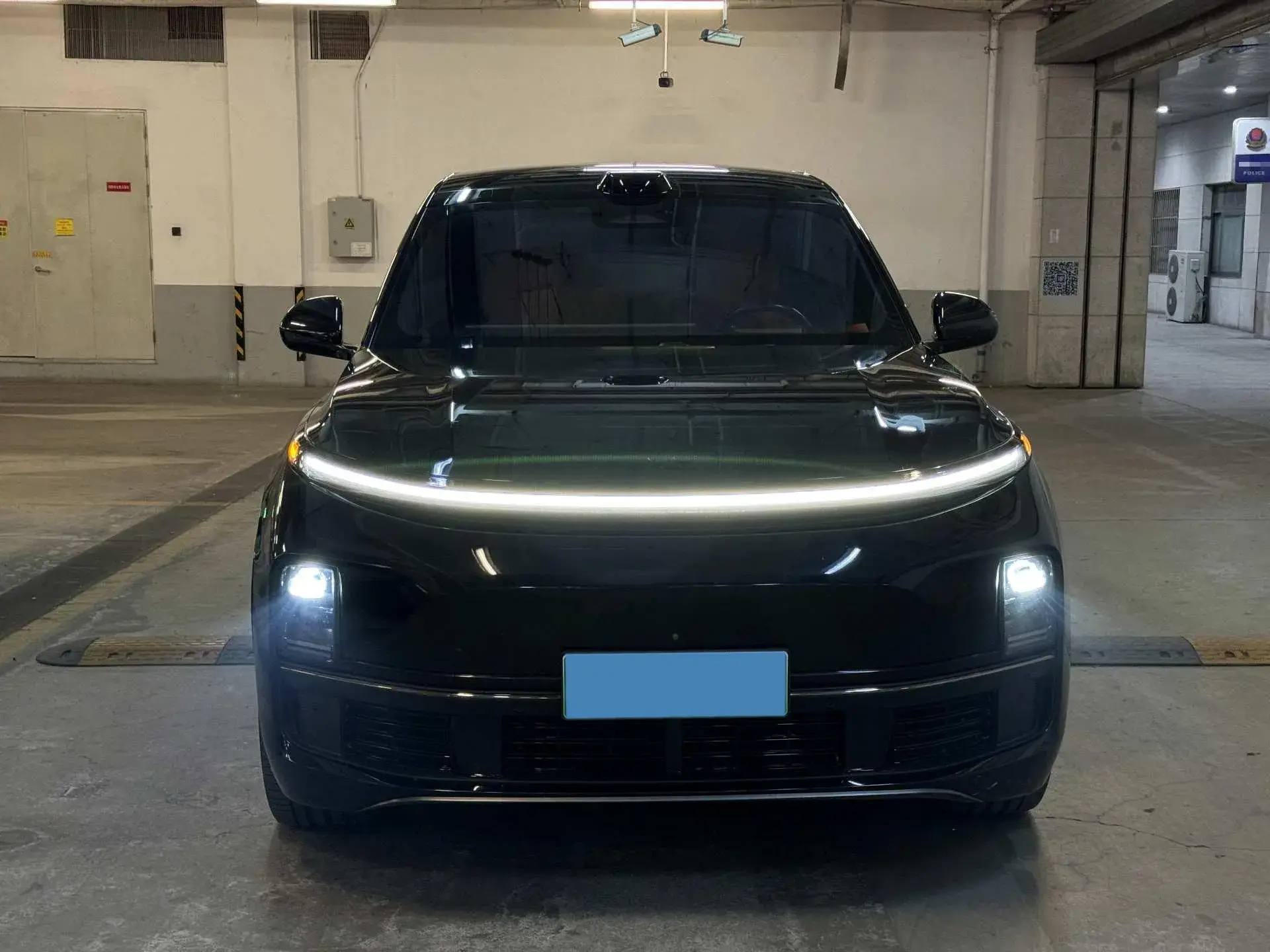 2022 LI L9 thumbnail 2