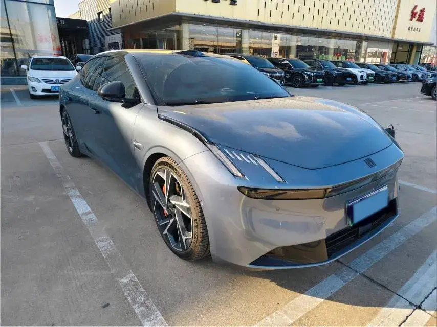 2024 LYNK&CO Z10 thumbnail 3