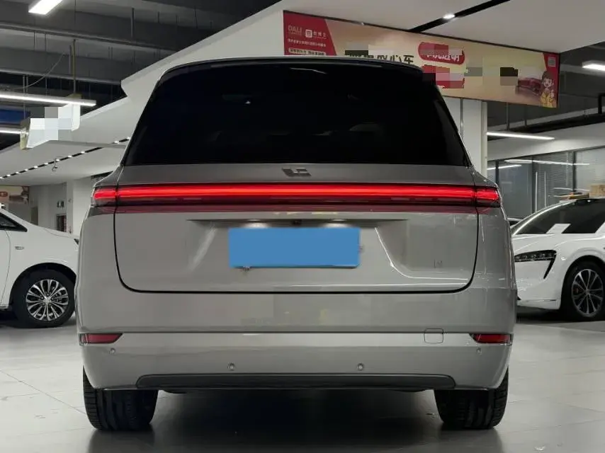 2022 LI L9 thumbnail 4