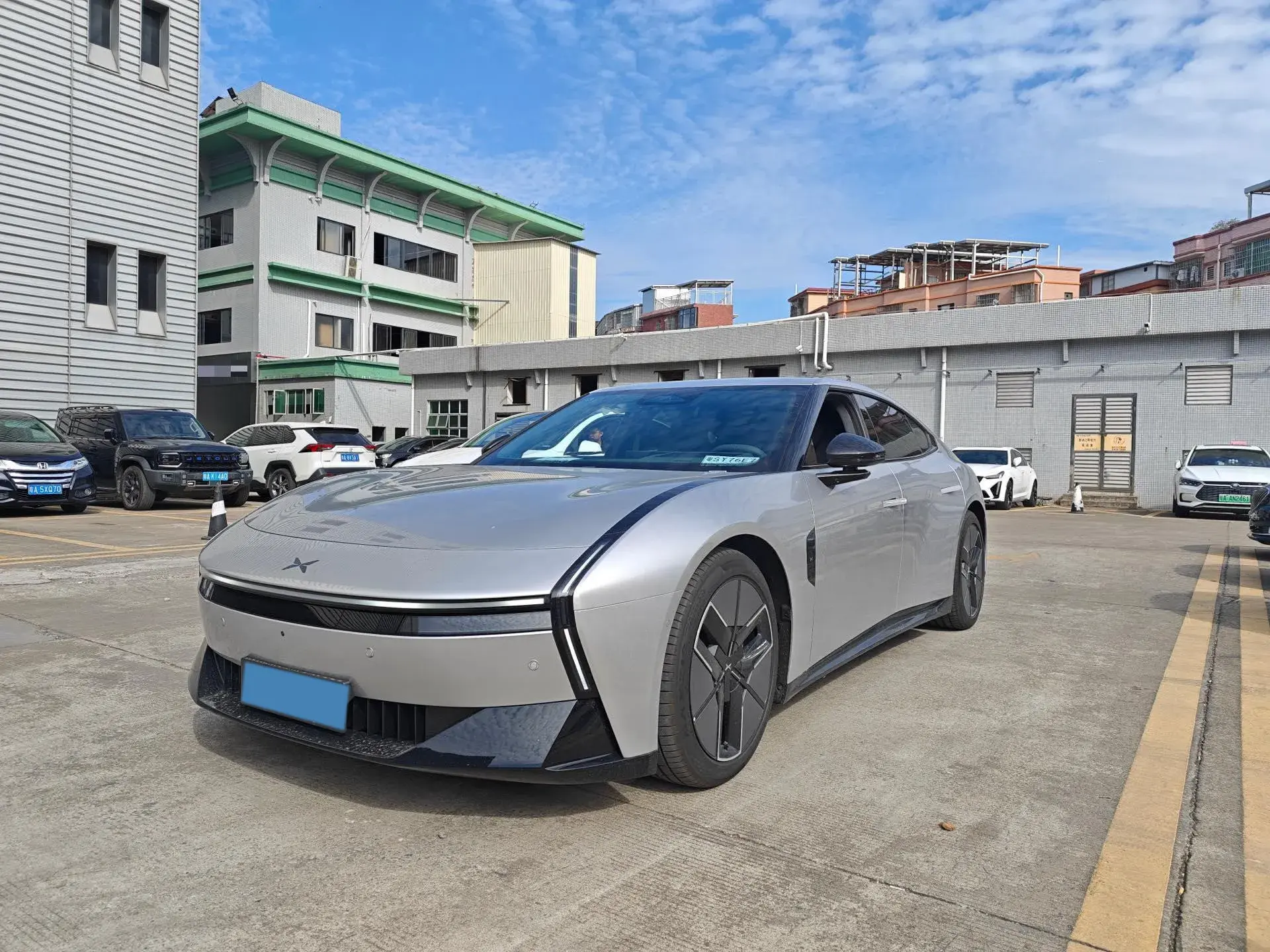 2025 XPENG P7 view 1