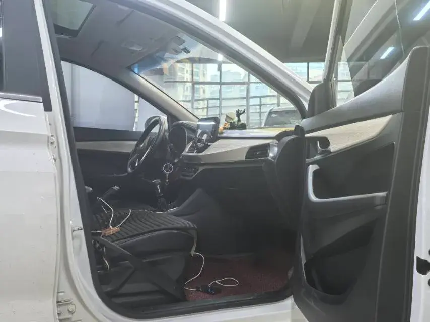 2018 BAOJUN 360 thumbnail 3
