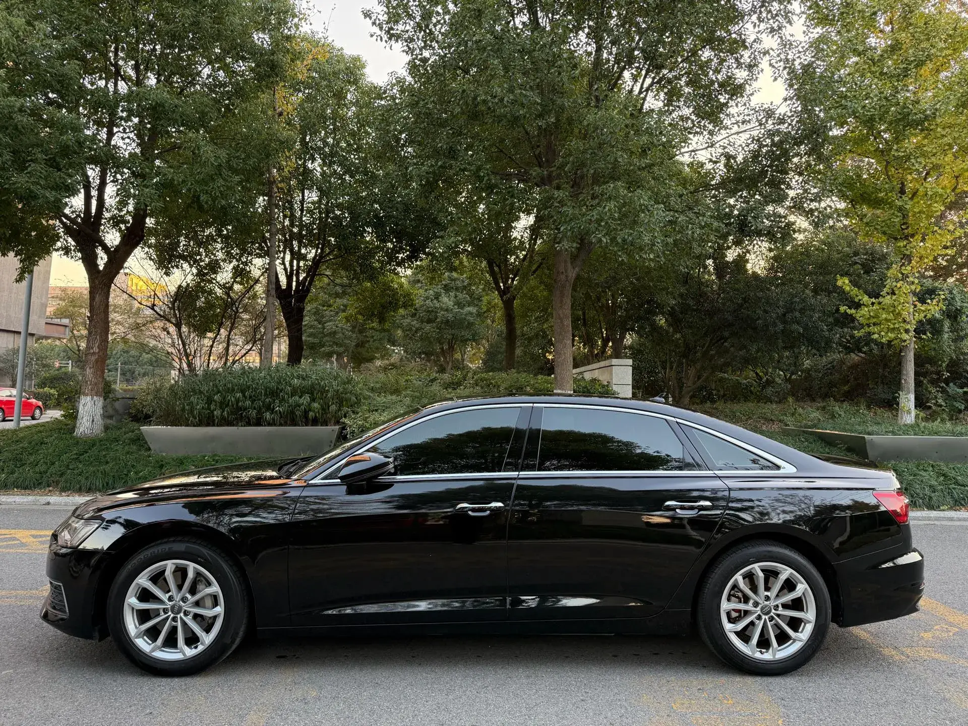 2020 AUDI A6L thumbnail 3