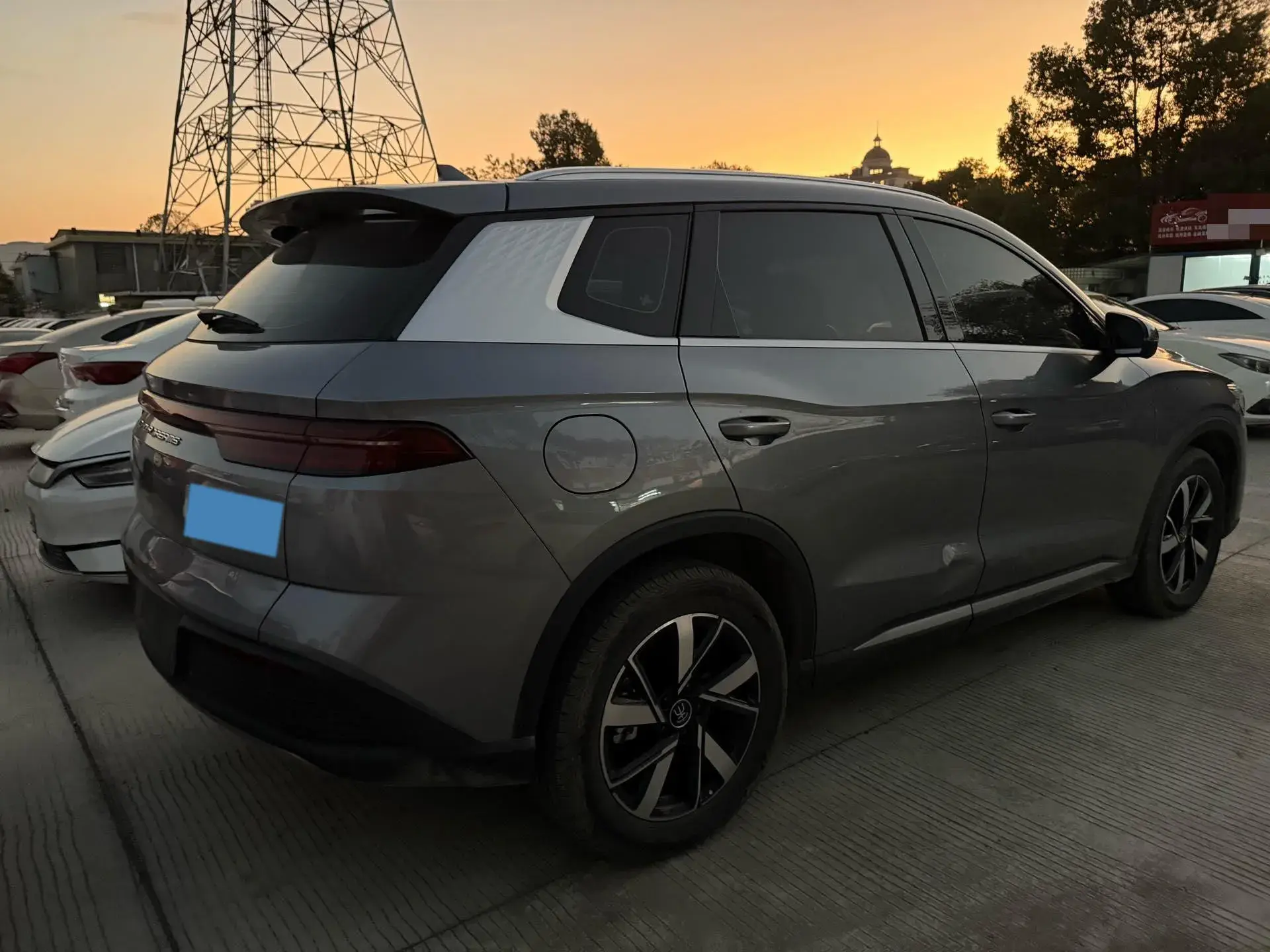 2024 BYD SONG thumbnail 4