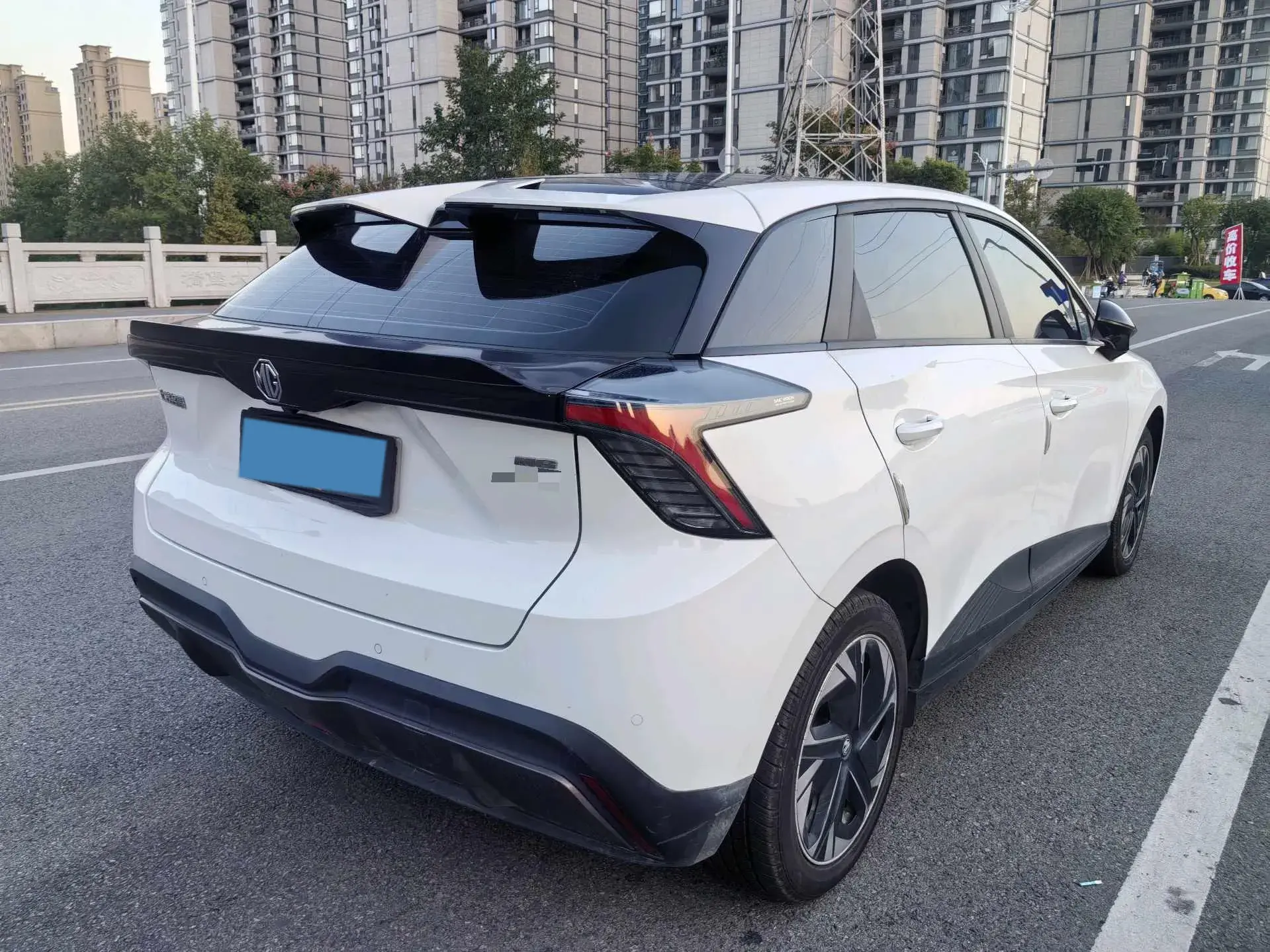 2022 MG MG4 thumbnail 4