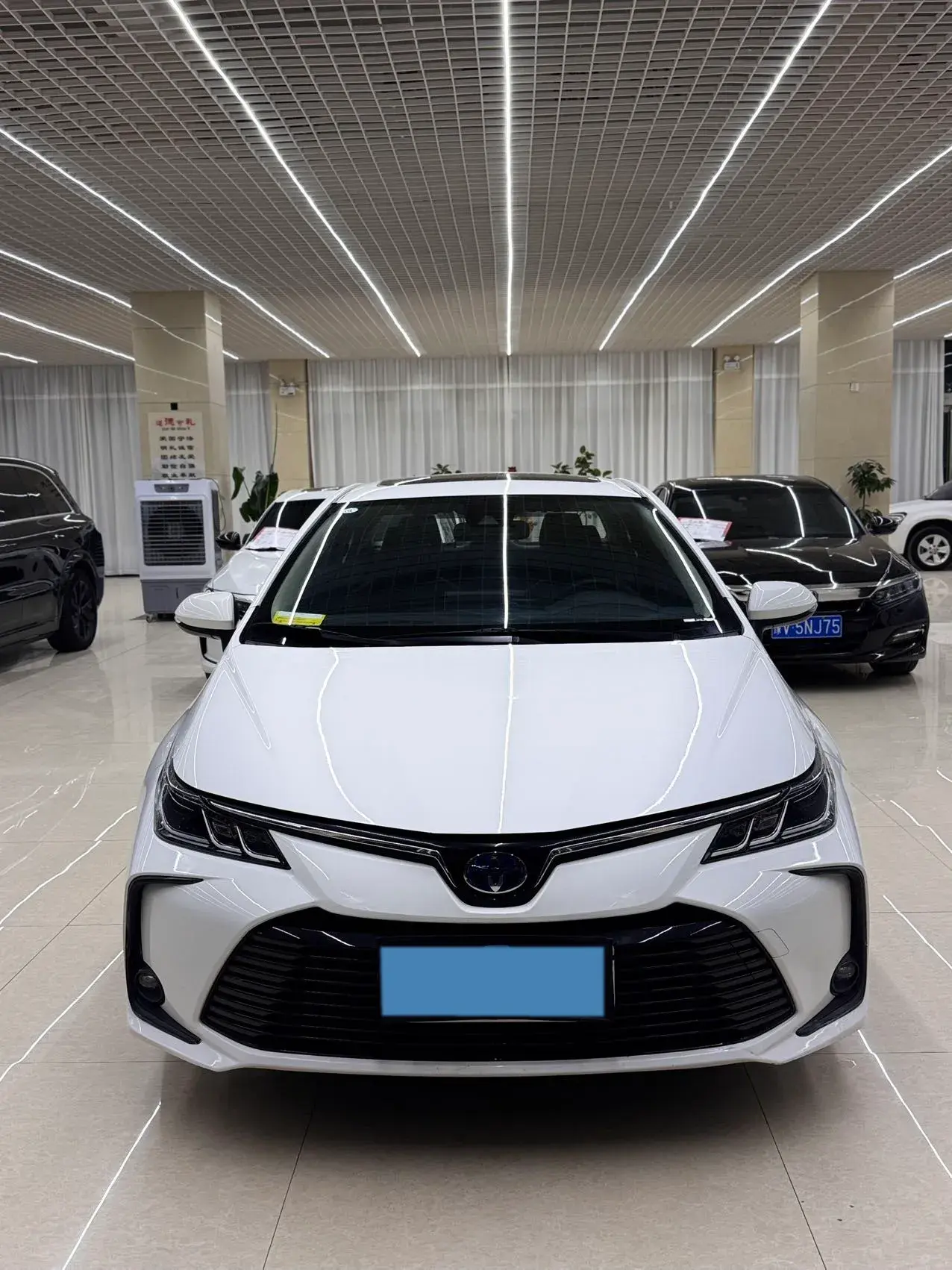 2022 TOYOTA COROLLA thumbnail 3