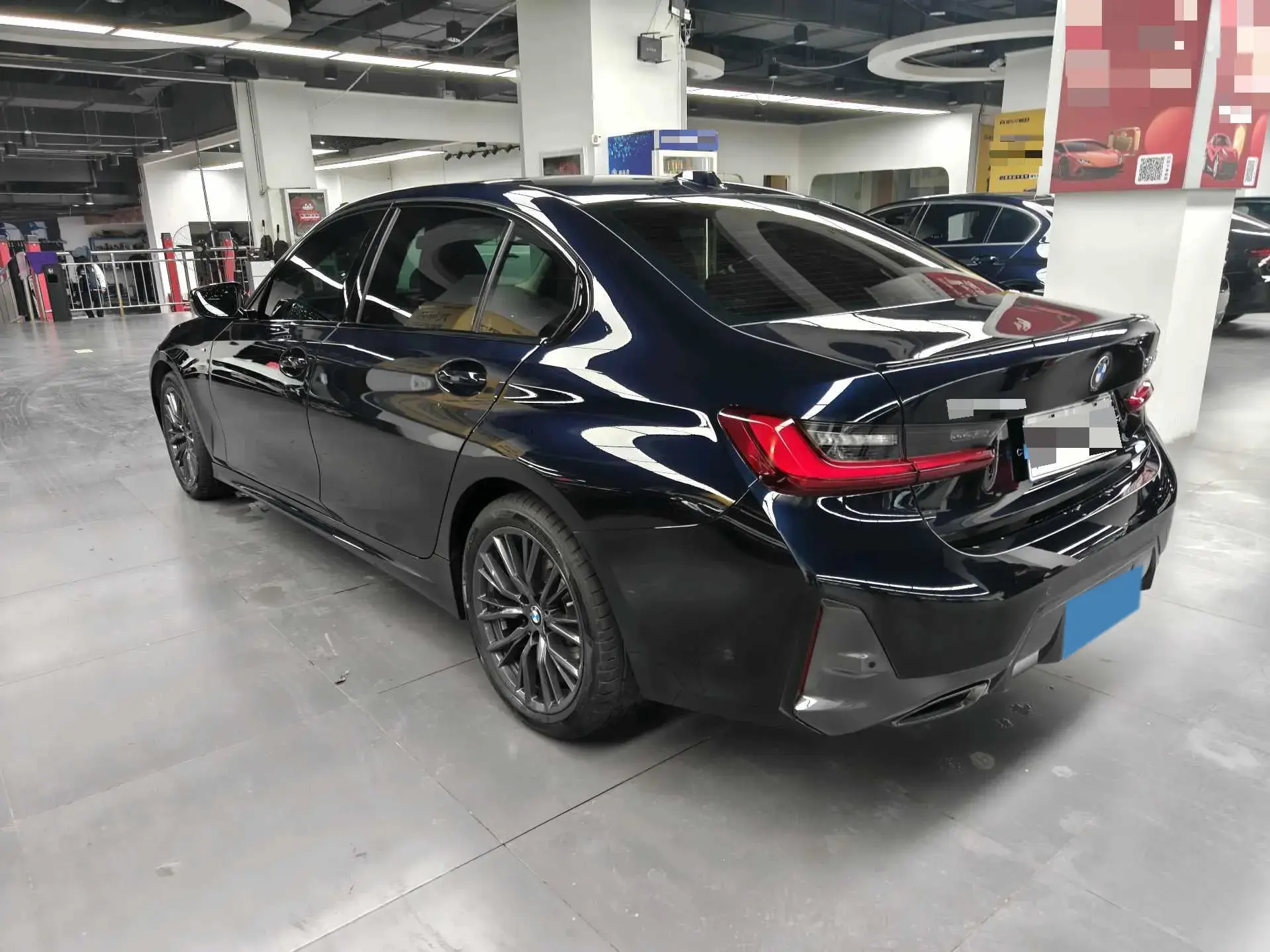 2024 BMW 3 thumbnail 4