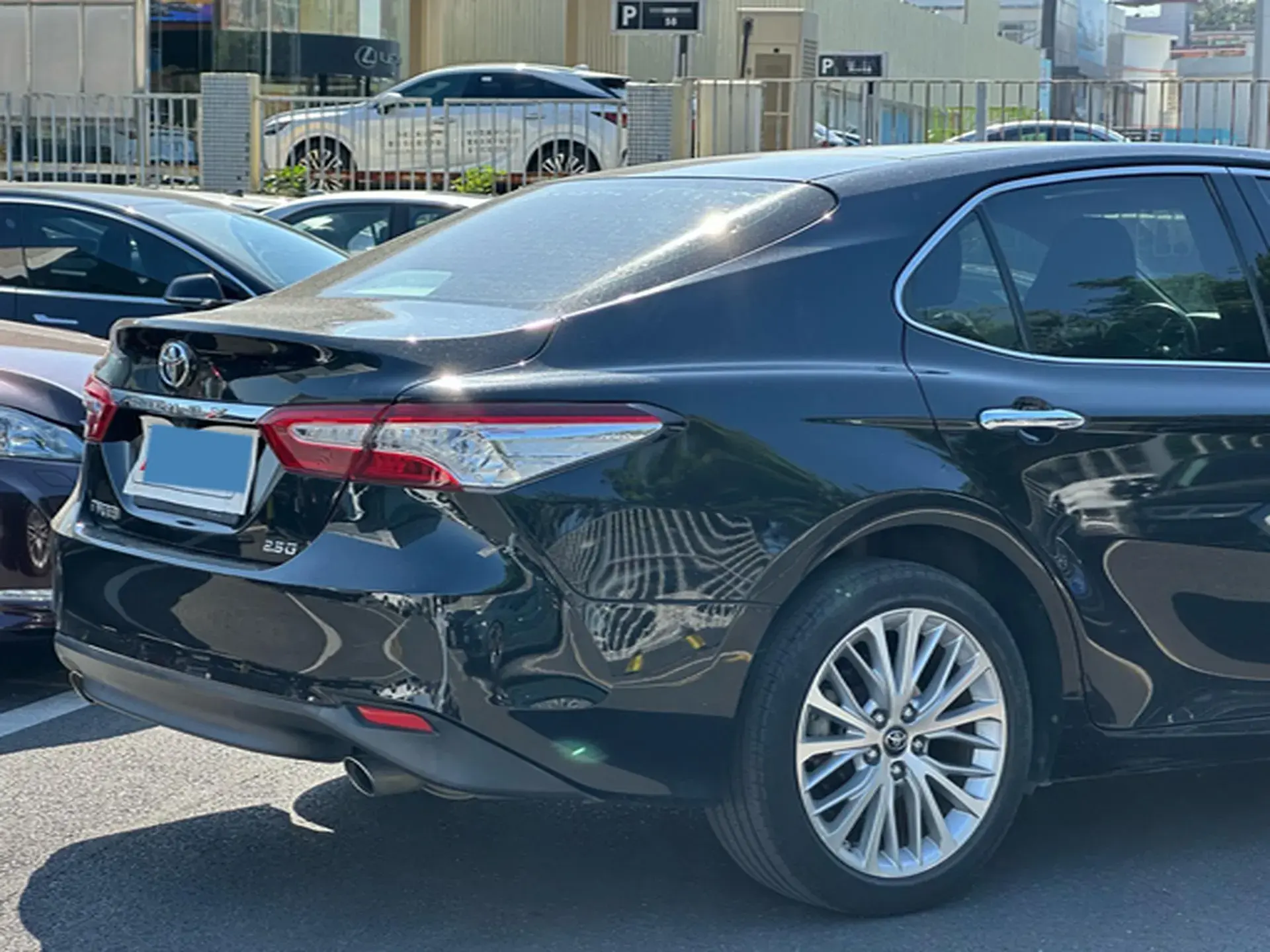 2019 TOYOTA CAMRY thumbnail 4