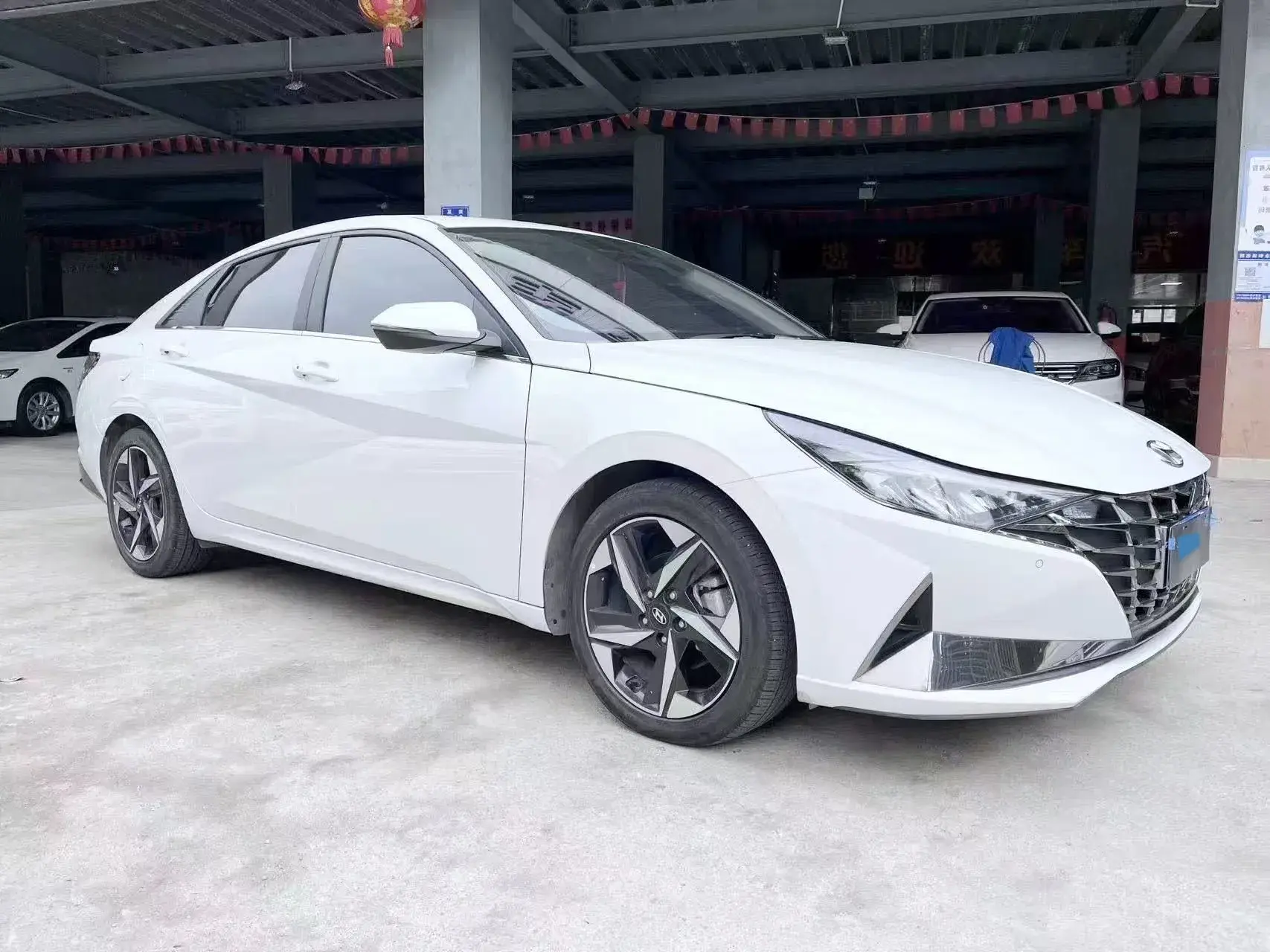 2021 HYUNDAI ELANTRA thumbnail 3