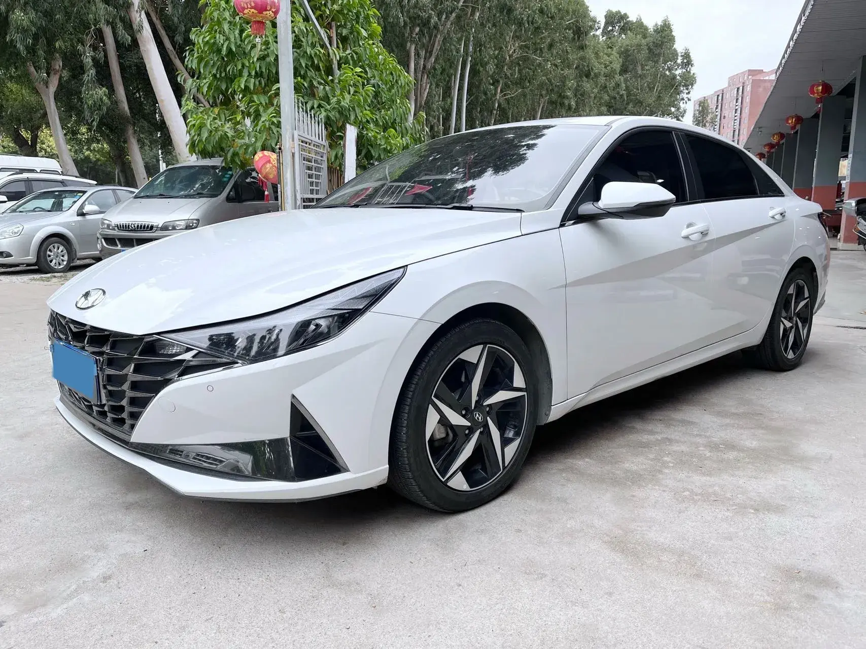 2021 HYUNDAI ELANTRA view 1