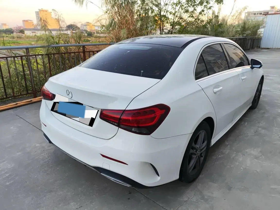 2022 MERCEDES-BENZ A thumbnail 3