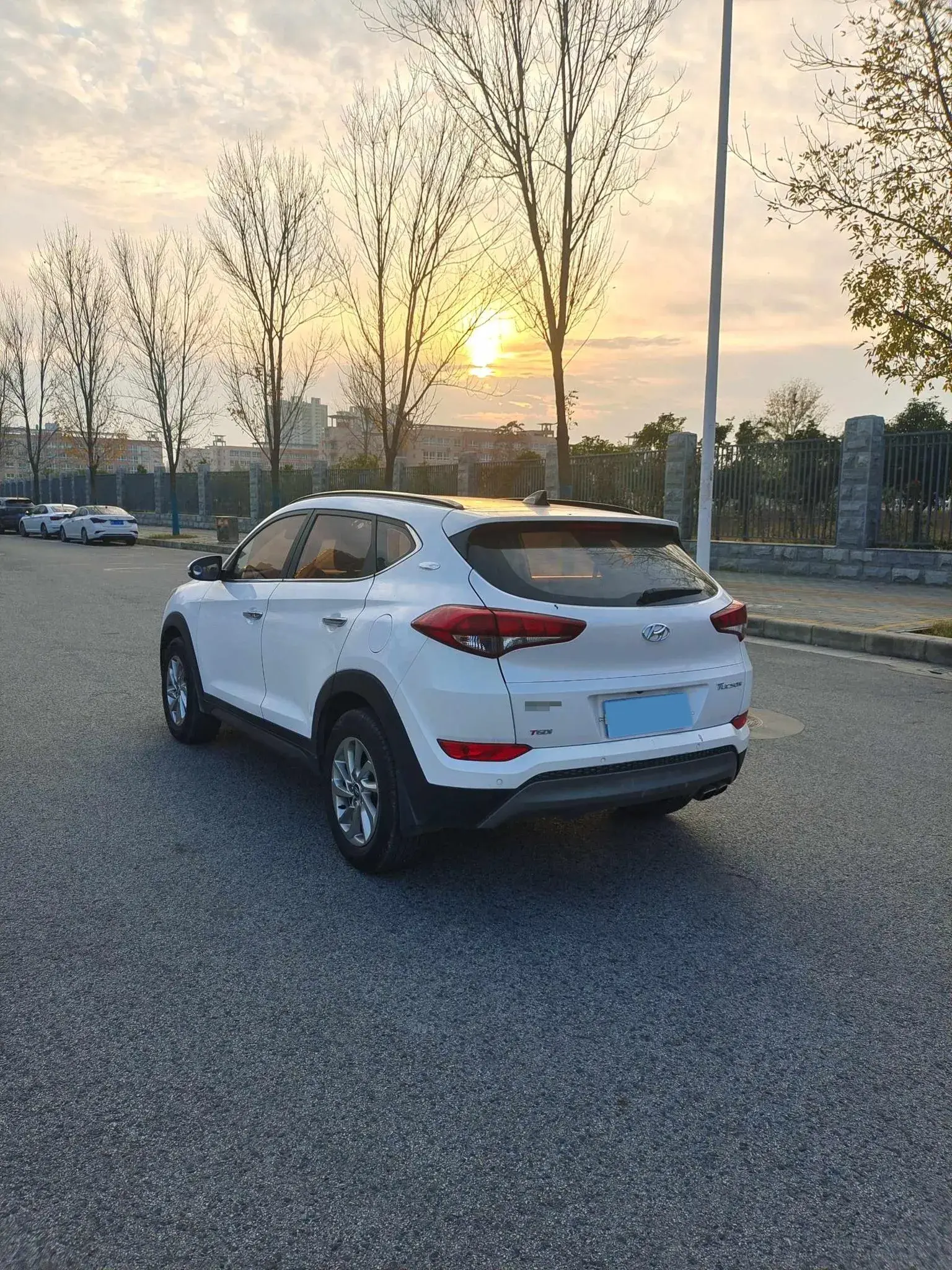 2018 HYUNDAI TUCSON thumbnail 4