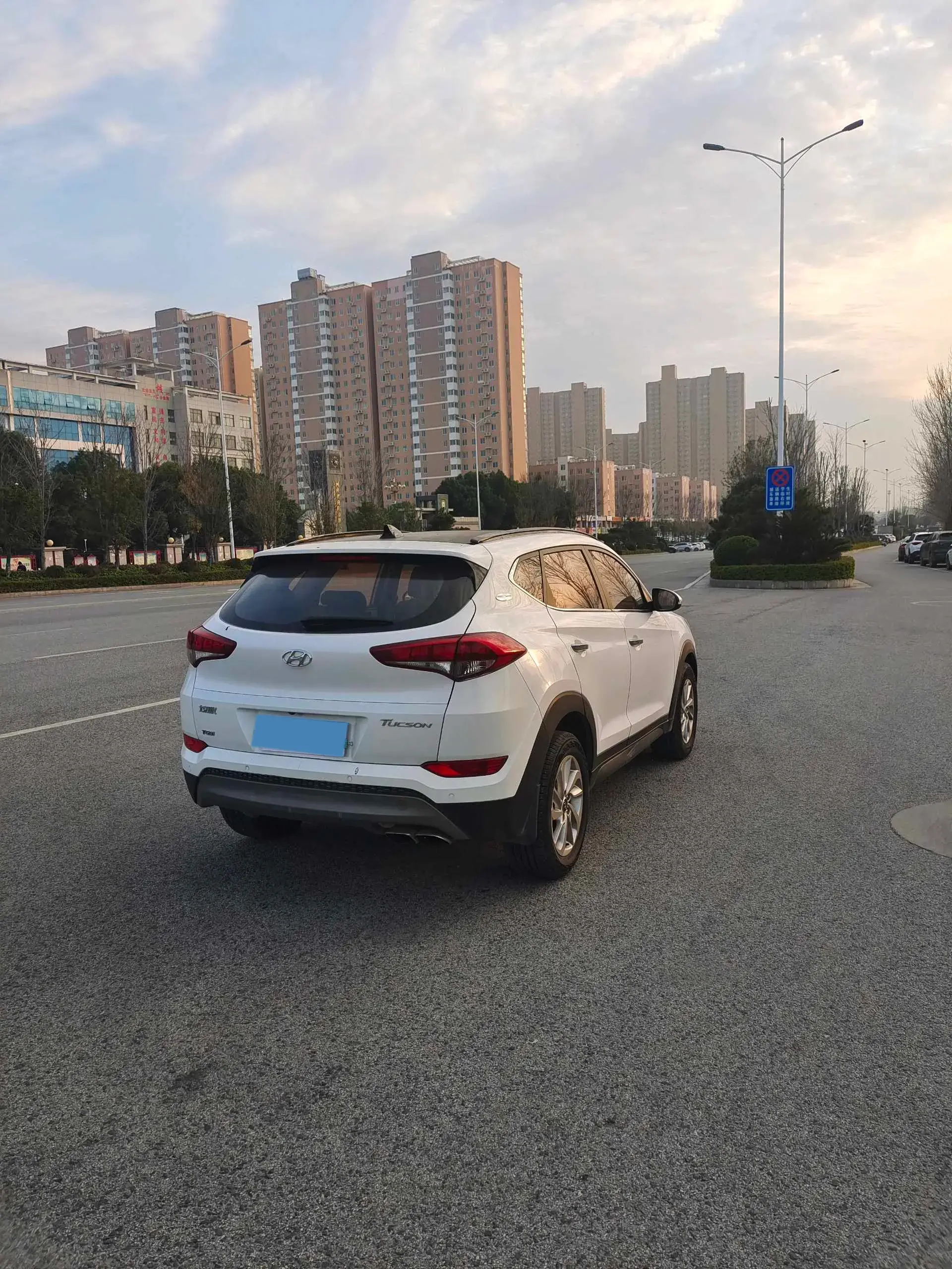 2018 HYUNDAI TUCSON thumbnail 3
