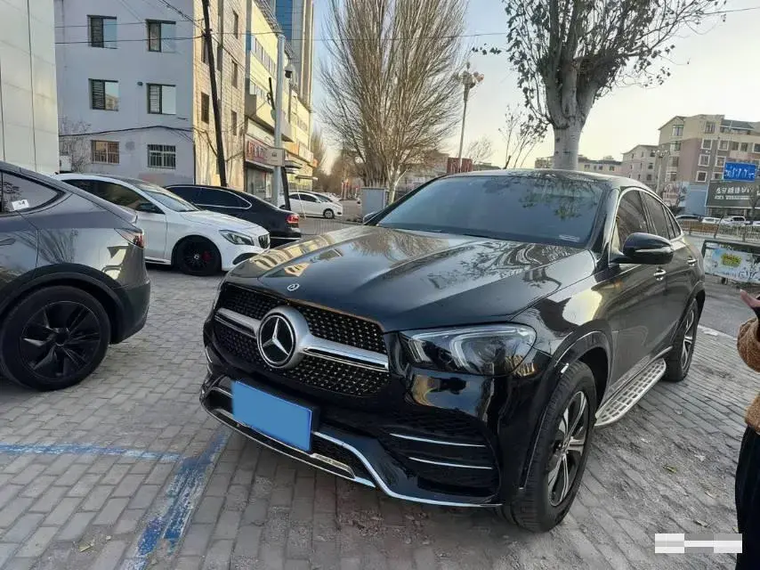 2020 MERCEDES-BENZ GLE view 1