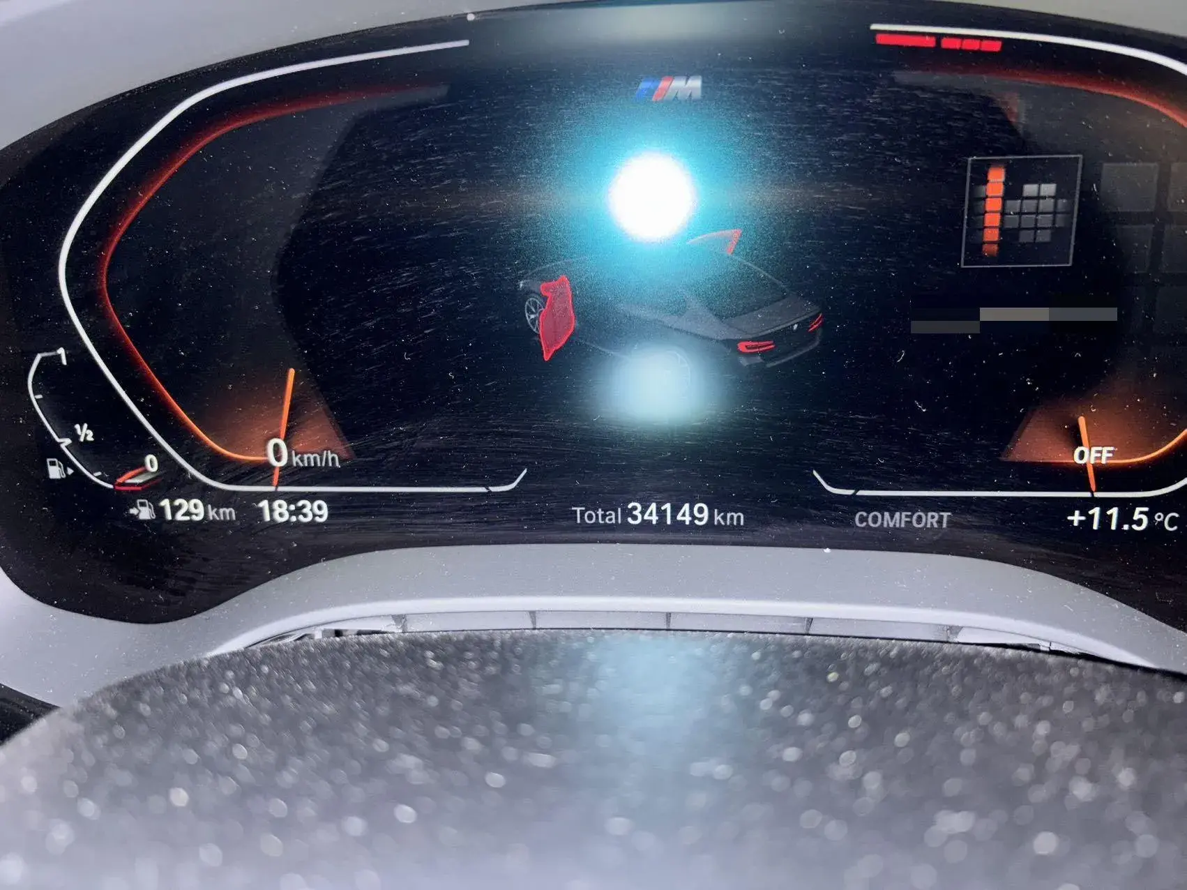 2022 BMW 5 thumbnail 2