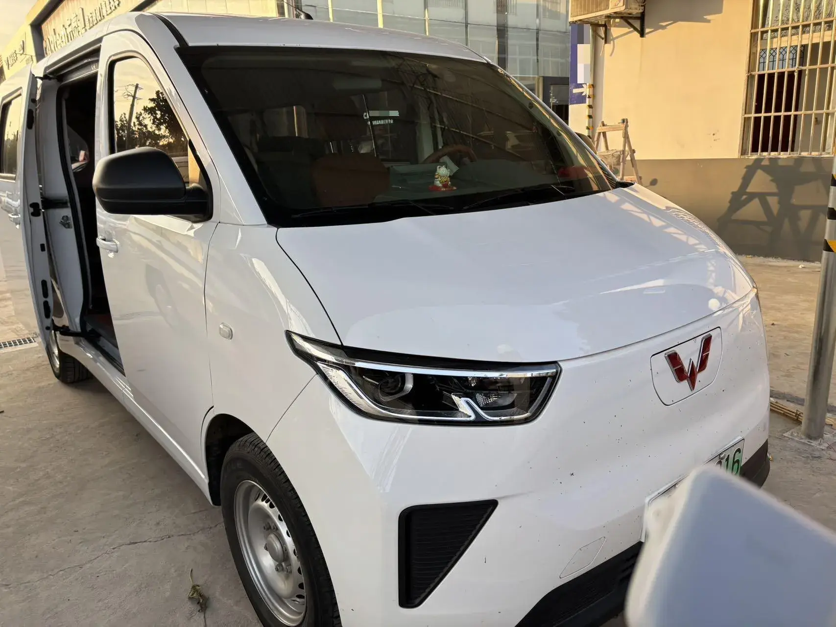 2024 WULING YANGGUANG thumbnail 2