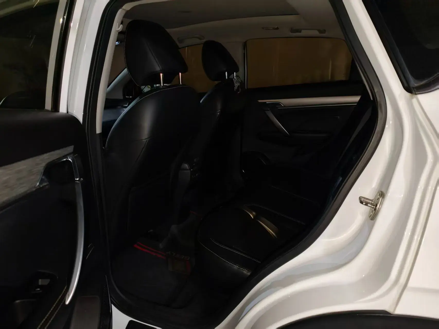 2019 GEELY COOLRAY thumbnail 4