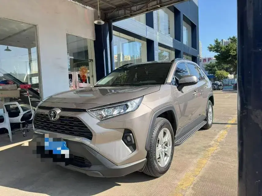 2023 TOYOTA RAV4 view 1