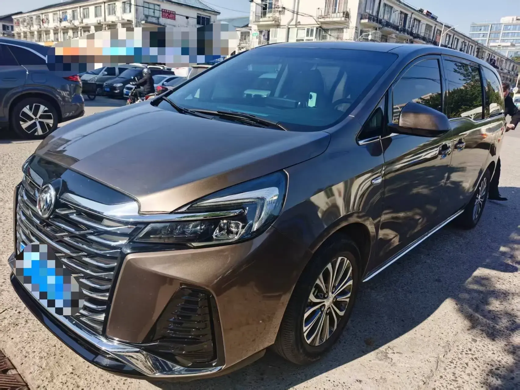 2023 BUICK GL8 view 1