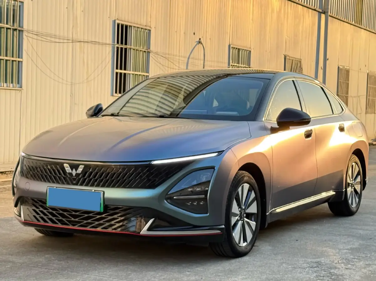 2023 WuLing XingGuang 1.5L 106HP L4 E-CVT PHEV 9.5KWH