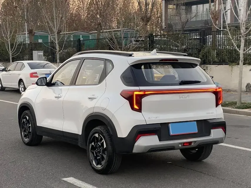 2024 Kia Sonet 1.5L 115HP L4 CVT,autocango,china used car exporter,china ev exporter,chinese used car exporter,chinese used ev exporter