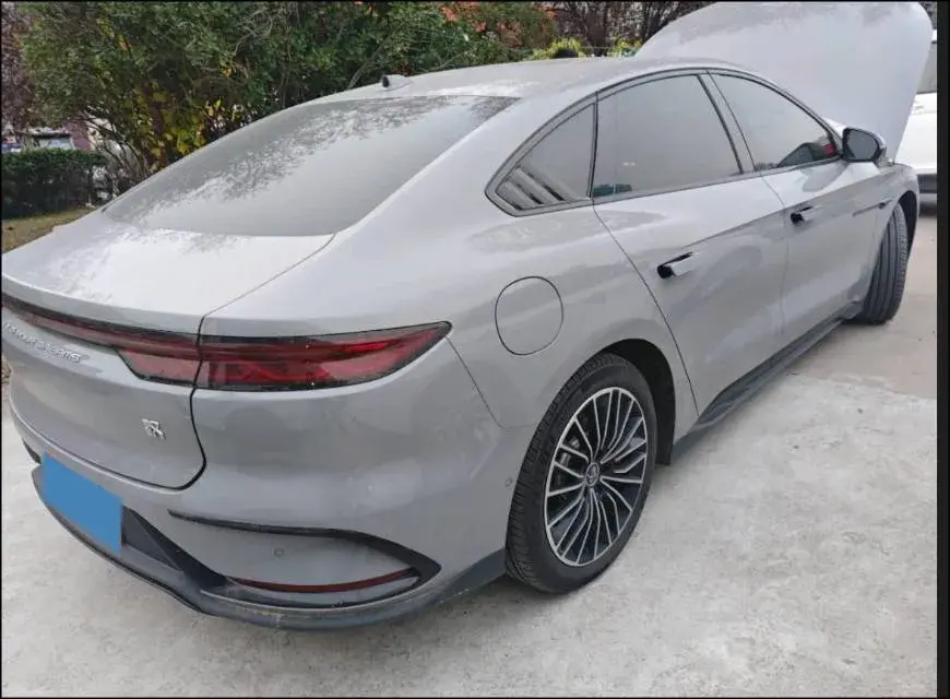 2025 BYD HAN thumbnail 2