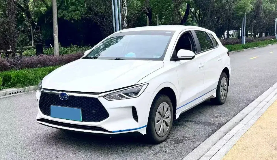 2021 BYD E2 view 1