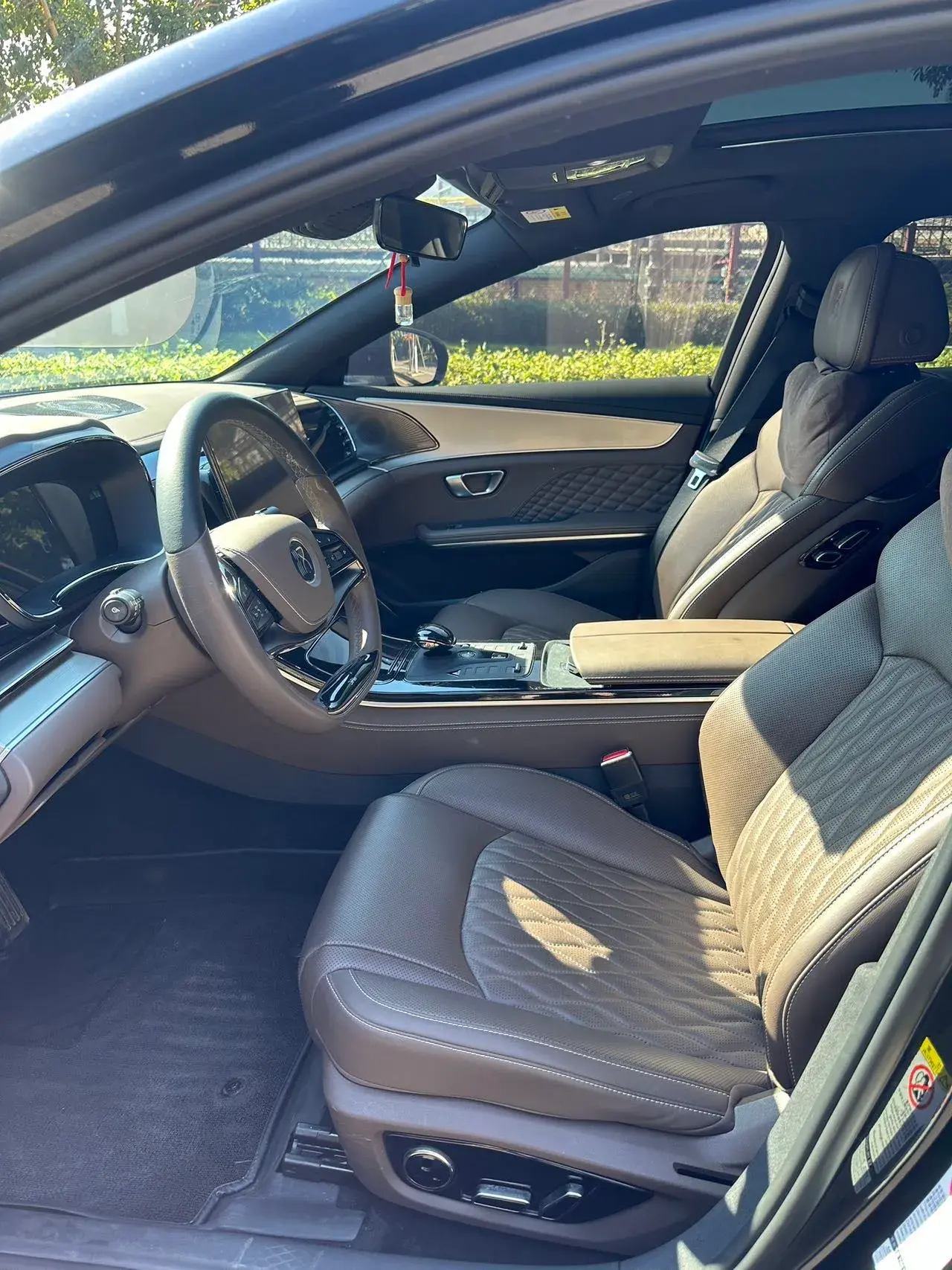 2022 BYD HAN thumbnail 4