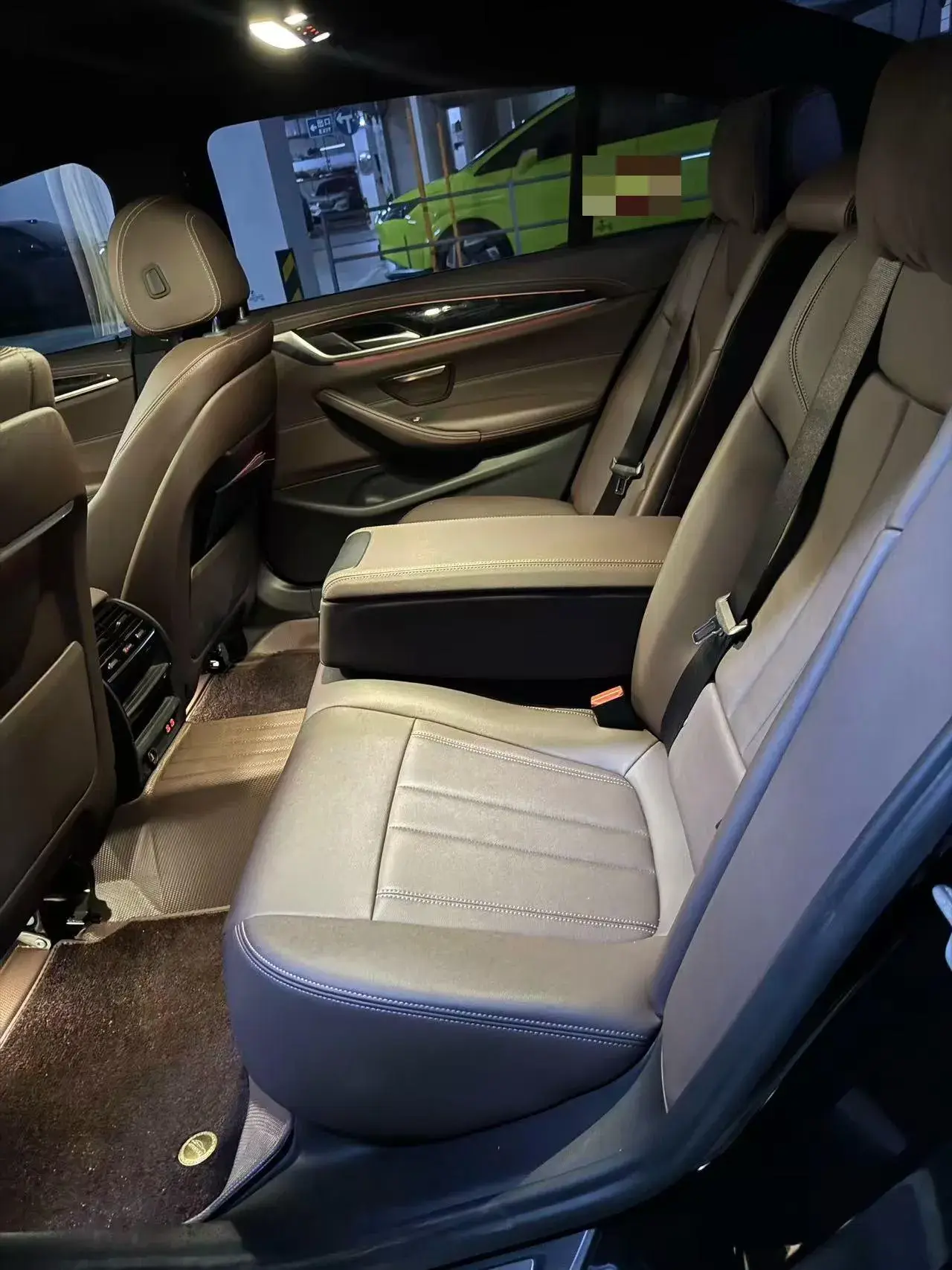 2020 BMW 5 thumbnail 2