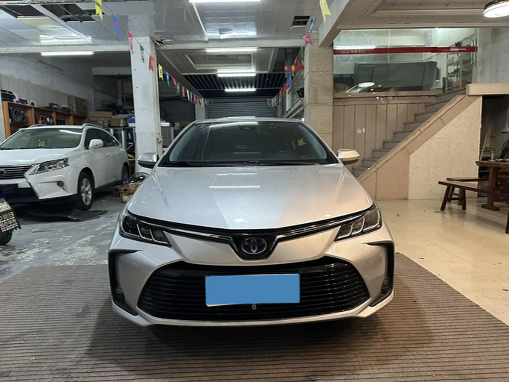 2019 TOYOTA COROLLA thumbnail 2