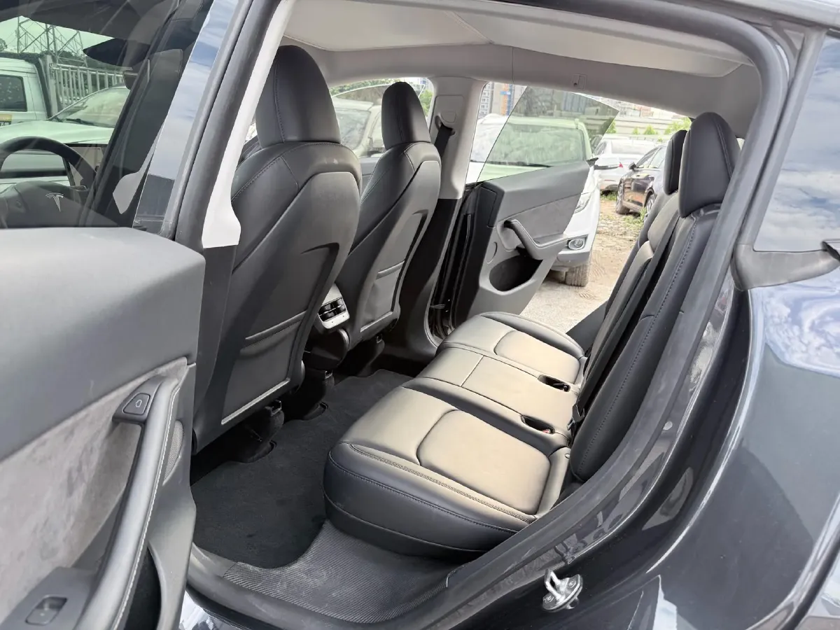 2024 Tesla Model Y BEV 60KWH,autocango,china used car exporter,china ev exporter,chinese used car exporter,chinese used ev exporter