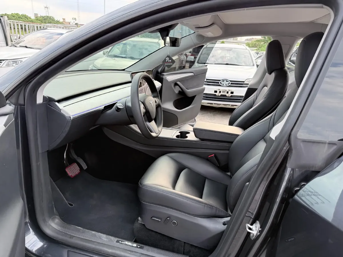 2024 Tesla Model Y BEV 60KWH,autocango,china used car exporter,china ev exporter,chinese used car exporter,chinese used ev exporter