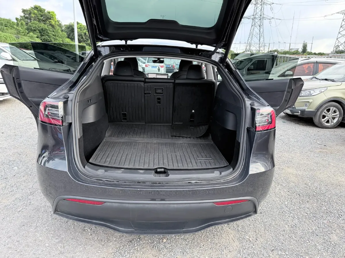 2024 Tesla Model Y BEV 60KWH,autocango,china used car exporter,china ev exporter,chinese used car exporter,chinese used ev exporter