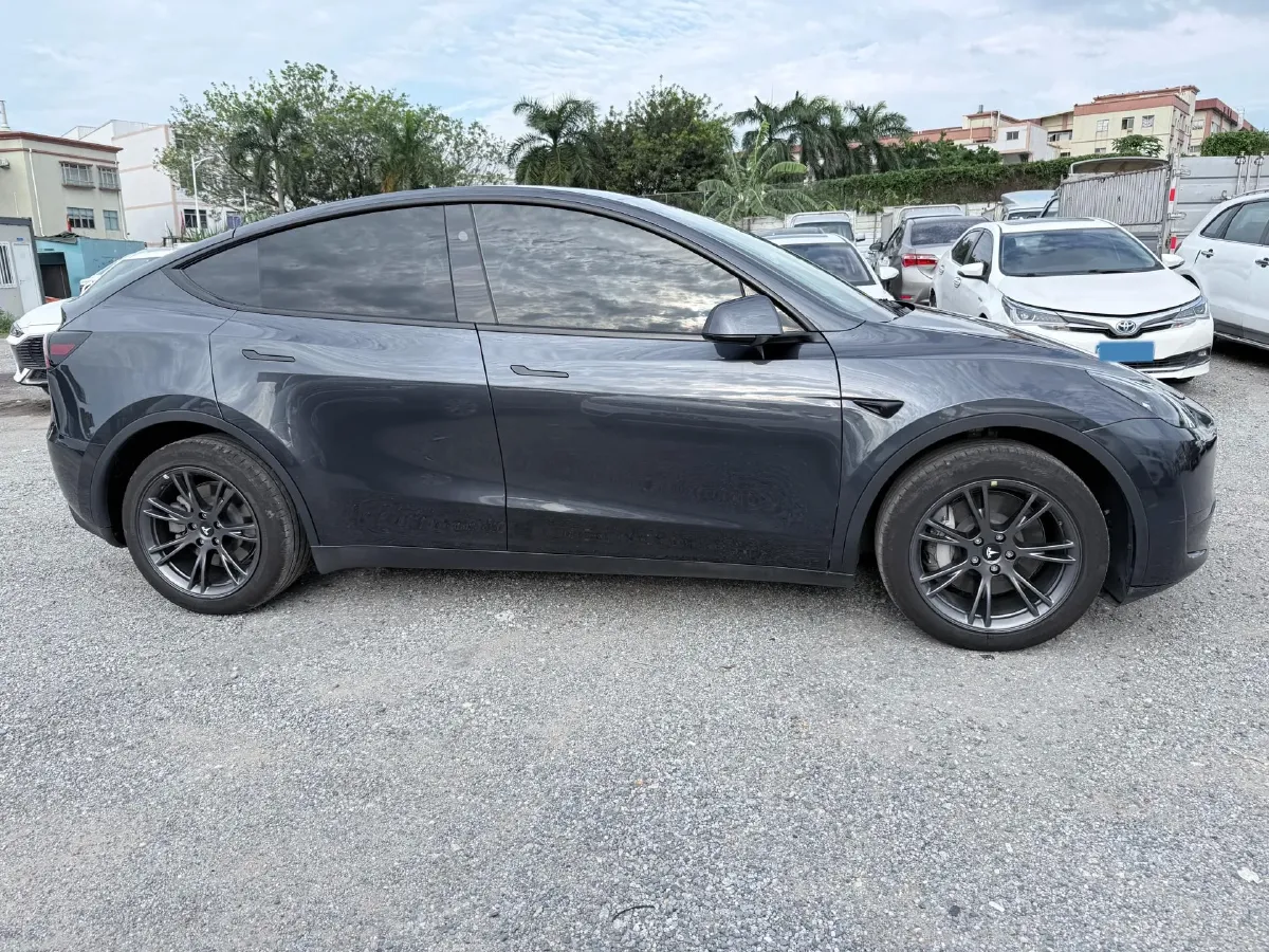 2024 Tesla Model Y BEV 60KWH,autocango,china used car exporter,china ev exporter,chinese used car exporter,chinese used ev exporter