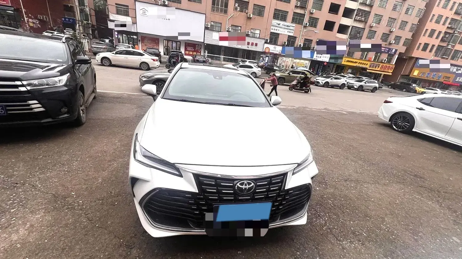 2022 TOYOTA AVALON thumbnail 3