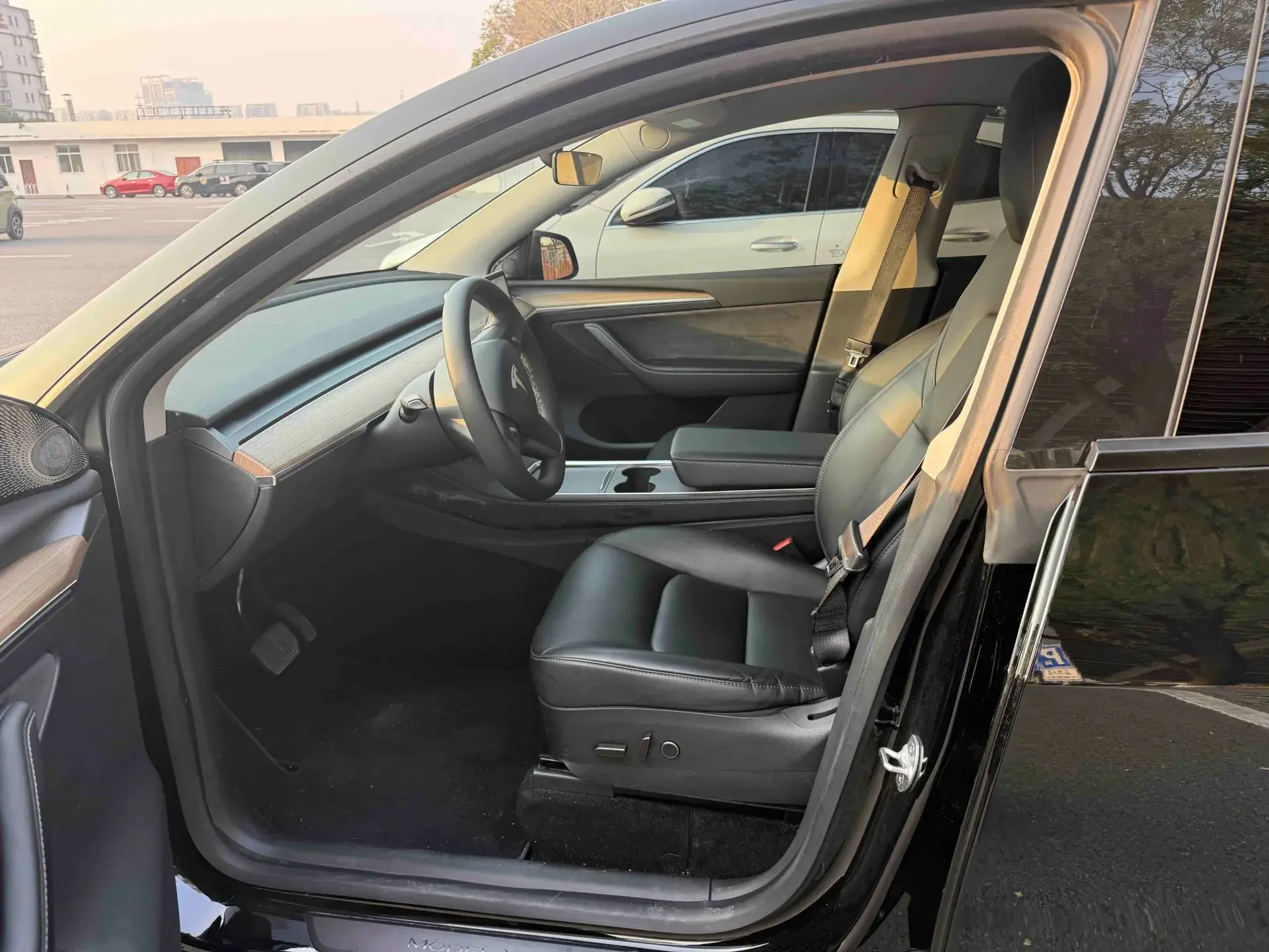 2022 TESLA MODEL thumbnail 3